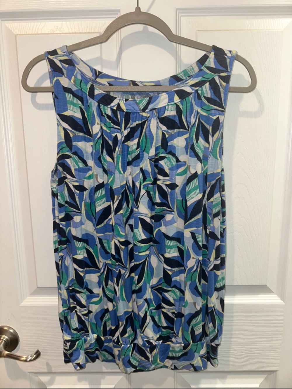 LOFT Blue & Green Leaf-Pattern Sleeveless Tank